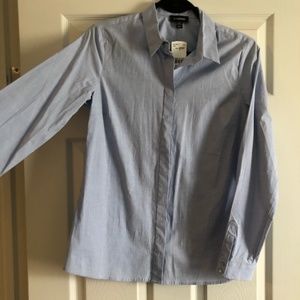 le chateau Women's Button Down Dress Shirt Size M Blue NWT